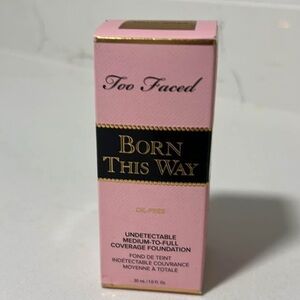 Too Faced Born this Way Foundation